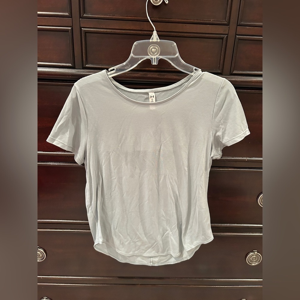 Under Armour Light Gray Women's Short Sleeve Tee